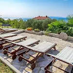 2 Bedroom Stunning In Apartman *