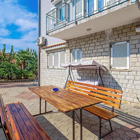 2 Bedroom Stunning In Апартаменты *