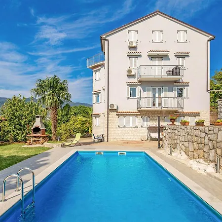 Апартаменты 2 Bedroom Stunning In